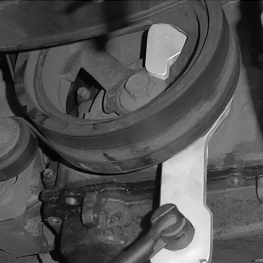 GM DAMPER PULLEY HOLDER