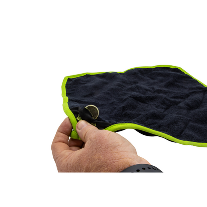 16'' X 16'' MAGNETIC MICROFIBER RAG - BLACK & GREEN