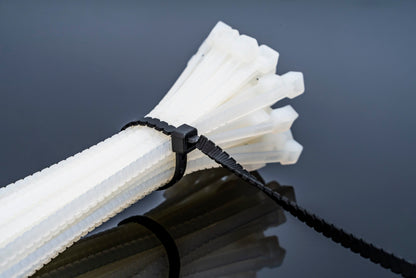 4” twist to break ties (black)