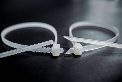 4” twist to break ties (black)